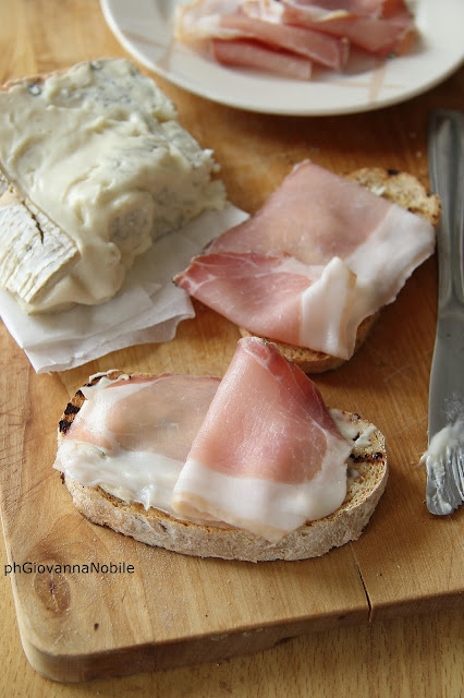 Bruschette con Lardomagro Lenti, gorgonzola e miele