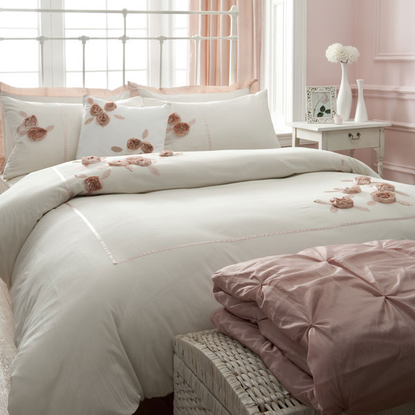 Luxury Modern Bedding Design 2011 Collection | Modern Furniture Deocor