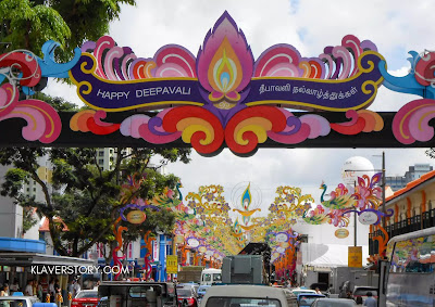 ornamen Deepavali di kawasan Little India Singapura