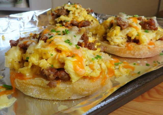 English Muffin Breakfast Pizza