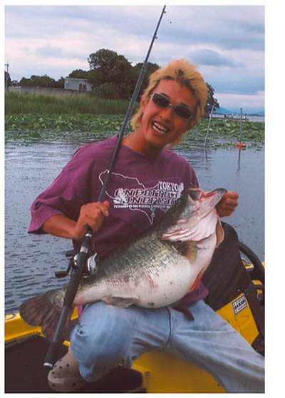 International Fishing News: WORLD RECORDS: world's biggest largemounth bass  ever caught