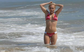 Hayden Panettiere in Bikini Photos