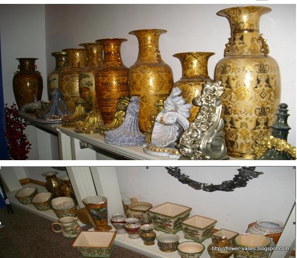 Flower vases:vases-12499