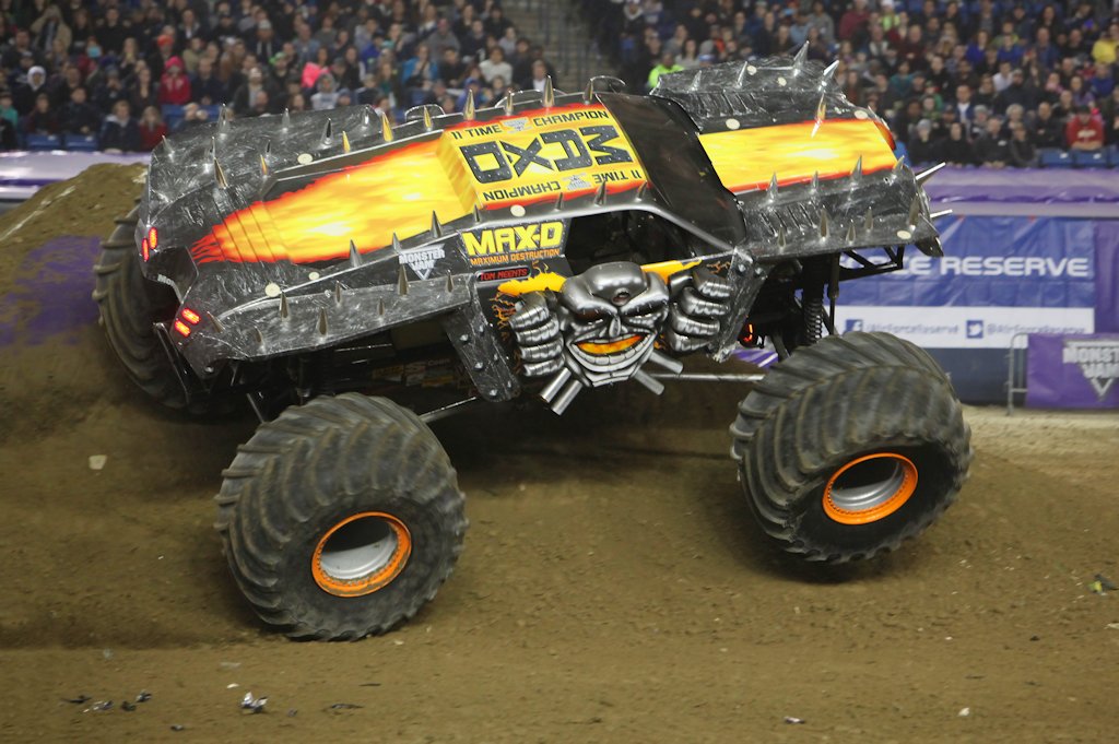 2016 Monster Trucks