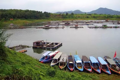 Mengunjungi Destinasi Obyek Wisata Tirta Jangari Cianjur Jawa Barat