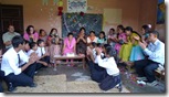 Teachers' Day - Professeurs et élèves de la classe 7 attaquent le gâteau