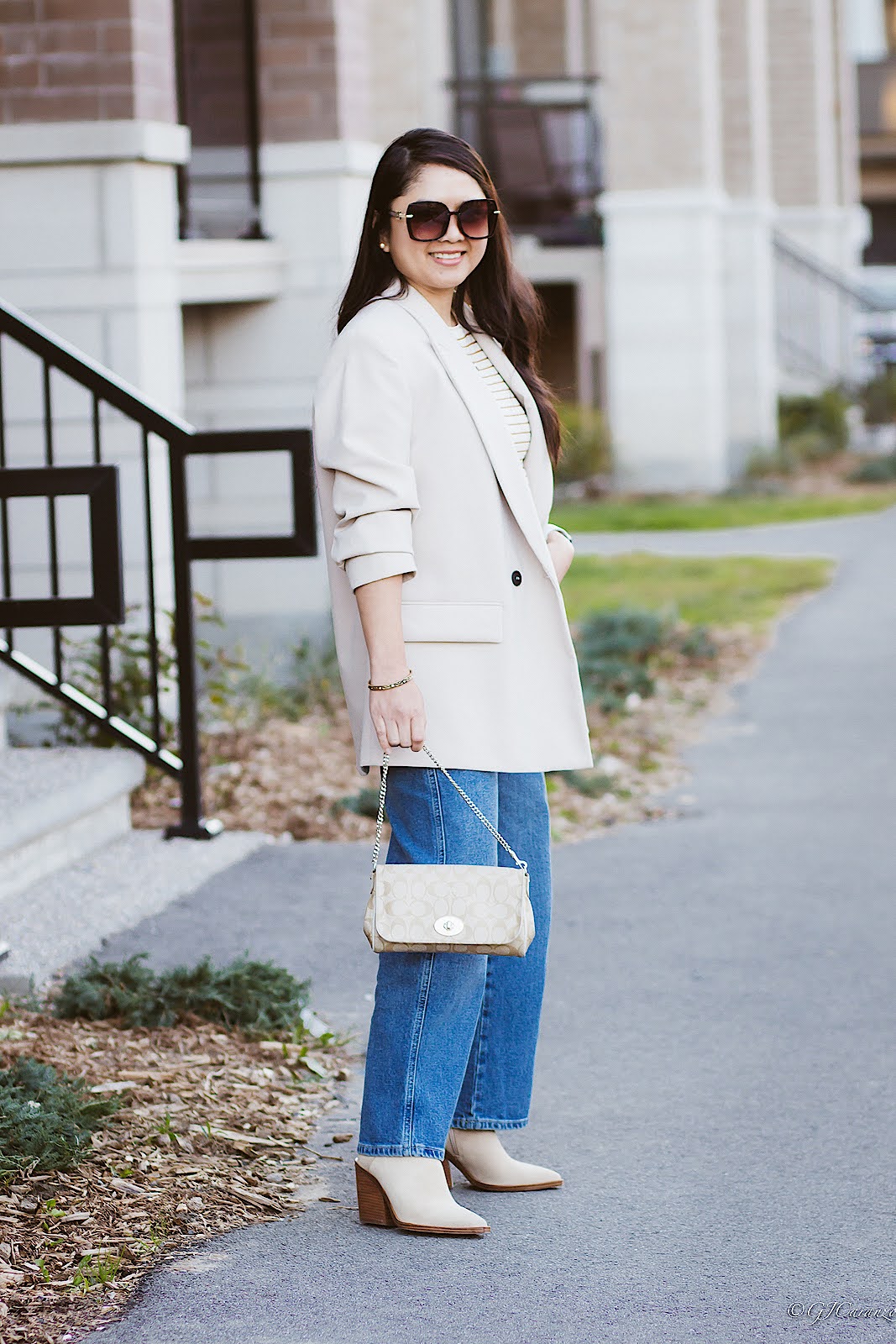 Zara Buttoned Jeans | Zara Oversize Blazer | Zara Stripe Top | Vince Camuto Pointed Toe Booties | Coach Bag | Petite Fashion | Office Look