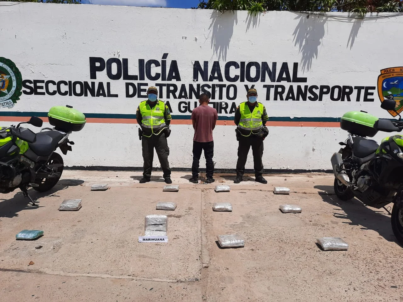 hoyennoticia.com, Traía 13 kilos de marihuana para Riohacha