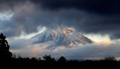 Gunung Fuji 440x255 7 Gunung Yang Disucikan di Dunia