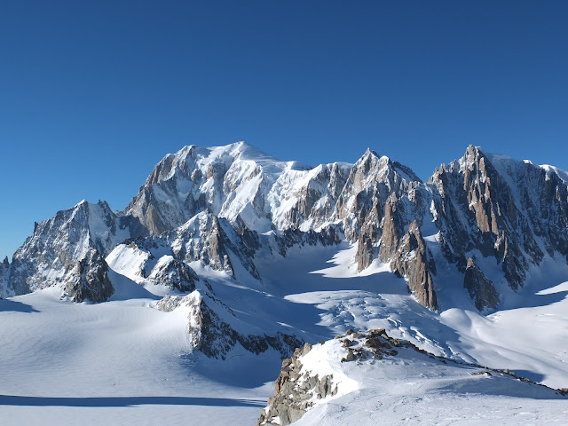 DENT DU GEANT SKI DE RANDO glacier des marbrés MANU RUIZ 