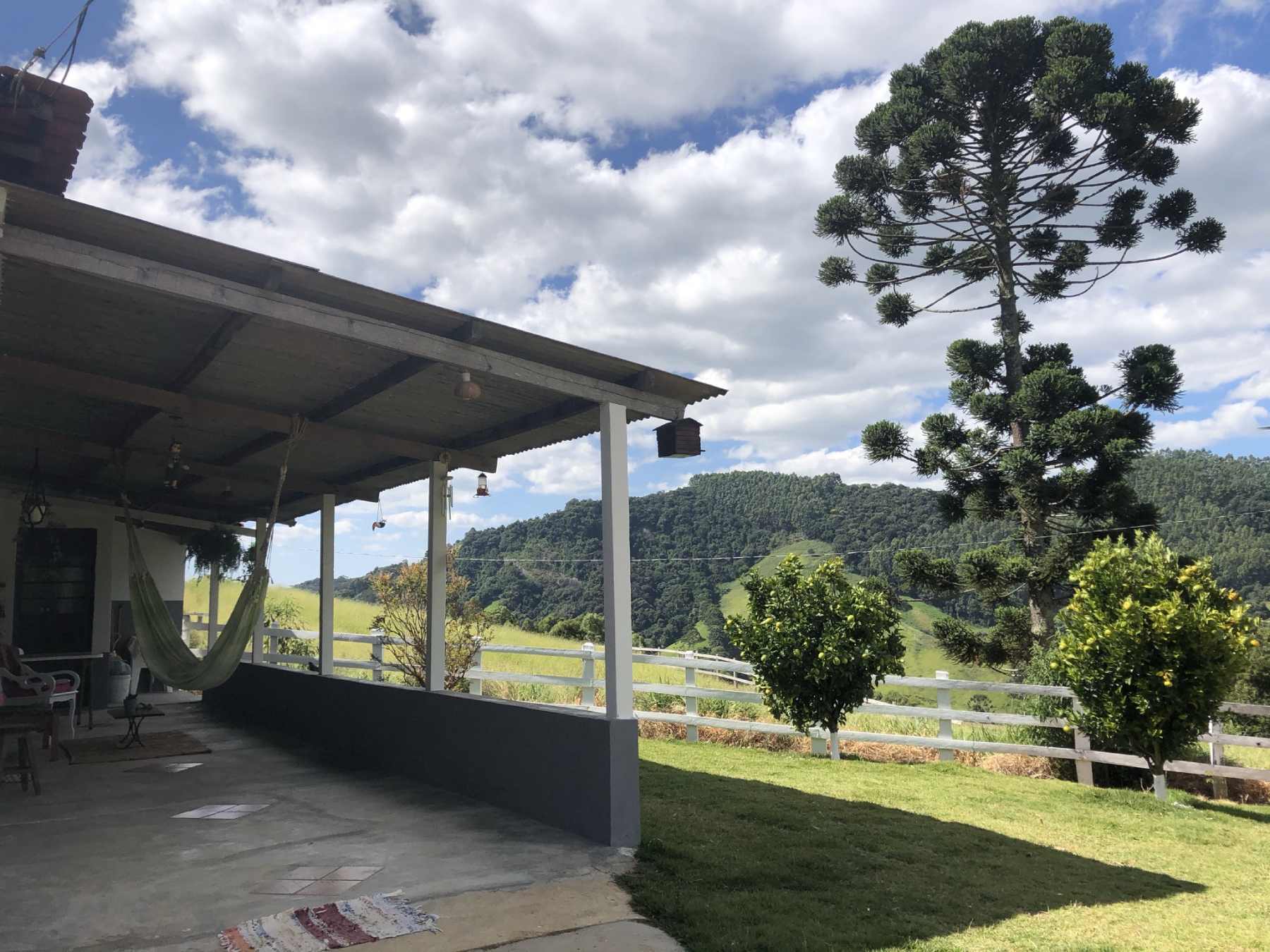 casinha em Córrego do Bom Jesus-MG