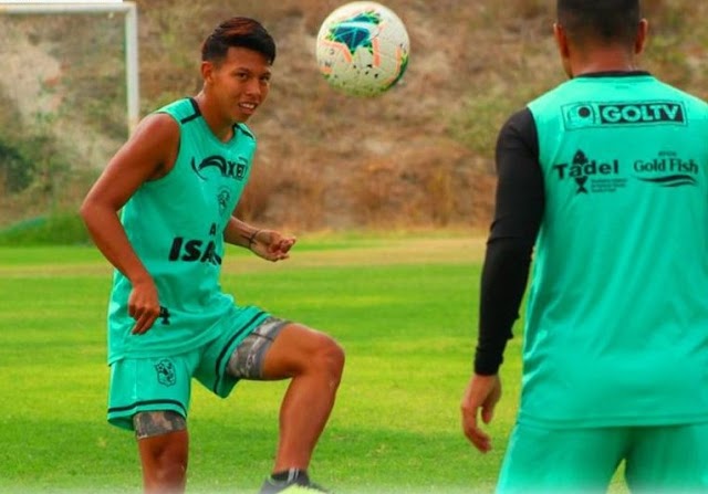 Jimmy Sión debuta con 17 años como futbolista profesional