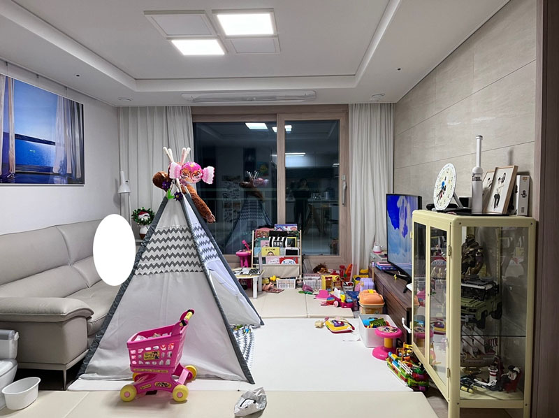 성남 아파트 내부 거실 사진