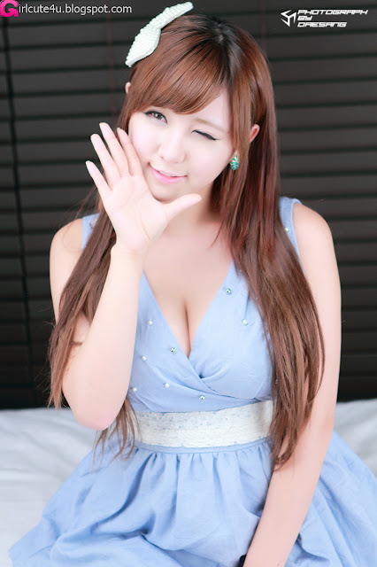 Ryu-Ji-Hye-Blue-and-White-Dress-07-very cute asian girl-girlcute4u.blogspot.com