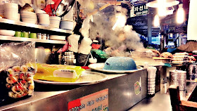 Food speciality of Gwangjang market... Traditional Gwanjang Market | www.meheartseoul.blogspot.com