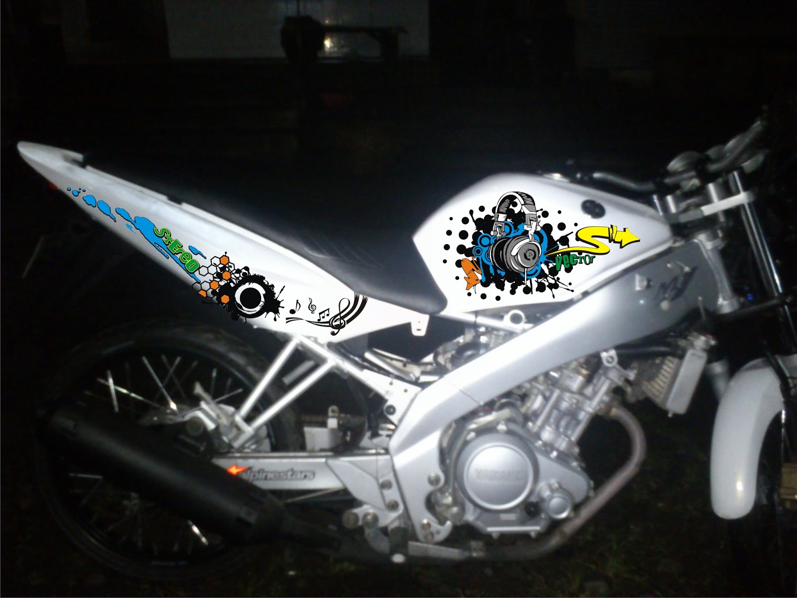 Sample Cutting Stiker Vixion