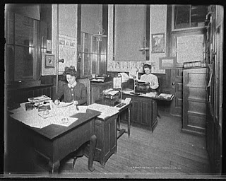 Stenographers Room at Leland & Faulconer, Detroit, ca. 1905