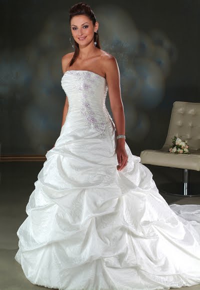 This gown available in White or Ivory