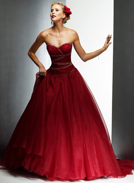 It is red wedding dress that made from two pieces of course the sleeveless 
