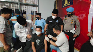 Kapolres Bantaeng Pantau Langsung Pelaksanaan Vaksinasi di Rutan Kelas II Bantaeng