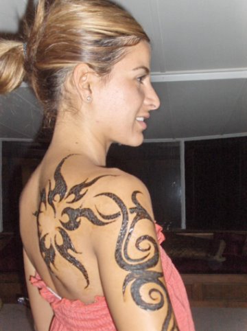 Feminine tribal tattoos are on the rise and with that increasing popularity 
