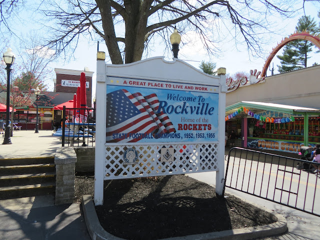 Rockville Entrance Sign Six Flags New England