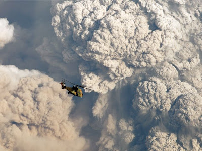 impresionante foto del volcan chileno puyehue que hizo erupcion 2011