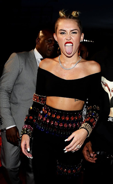 Miley Cyrus Hot VMA 2013 Performance