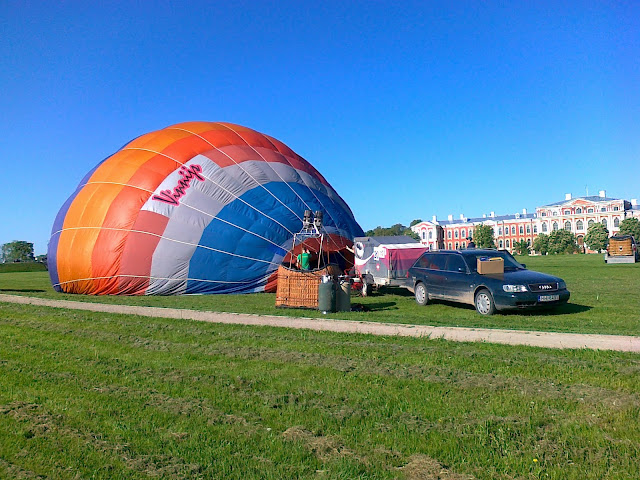 Gaisa baloni tehniskā apskatē Jelgavā YL-001 Vinnijs