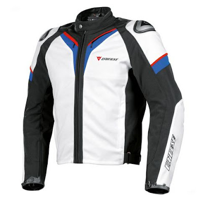 Jaket Touring Motor Yang Bikin Cewe Tertarik