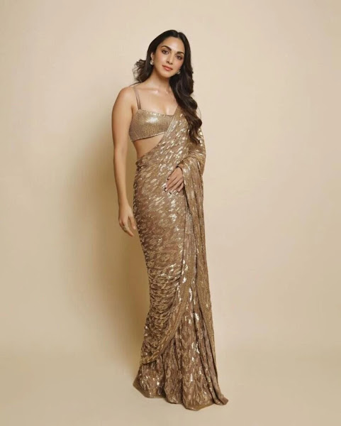 Kiara Advani shimmery saree hot bollywood actress