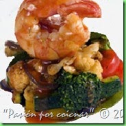 LANGOSTINOS Y SALTEADO DE VERDURAS (Estilo oriental)