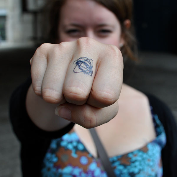 Awesome Finger Tattoos That Will Subtly Add Creativity To Your Life