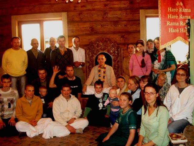 Sankarshan Das with Devotees at New Gokula, Lithuania