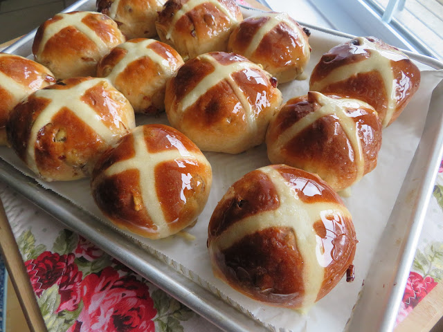 Mary Berry's Hot Cross Buns