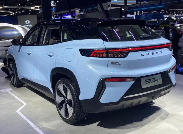 chery eq7 trasera