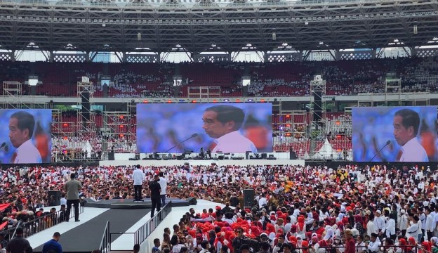 Kritik Acara Unfaedah Relawan Jokowi di GBK, Repdem: Menempel di Lingkar Kekuasaan Cuma Jadi Benalu!