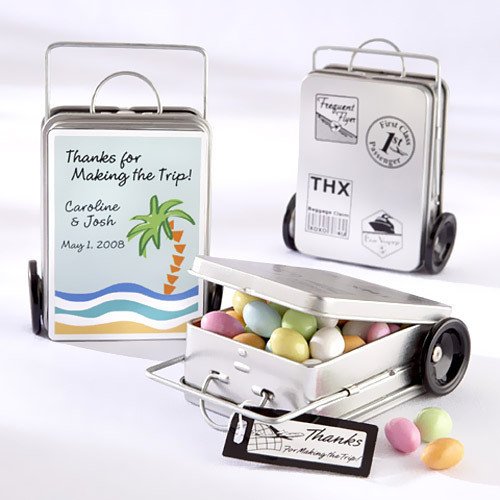 Are you planning a destination wedding? Don't forget about favors! You needs one that are travel-friendly for you AND your guests. Get some great ideas from this destination wedding favor ideas list from www.abrideonabudget.com.