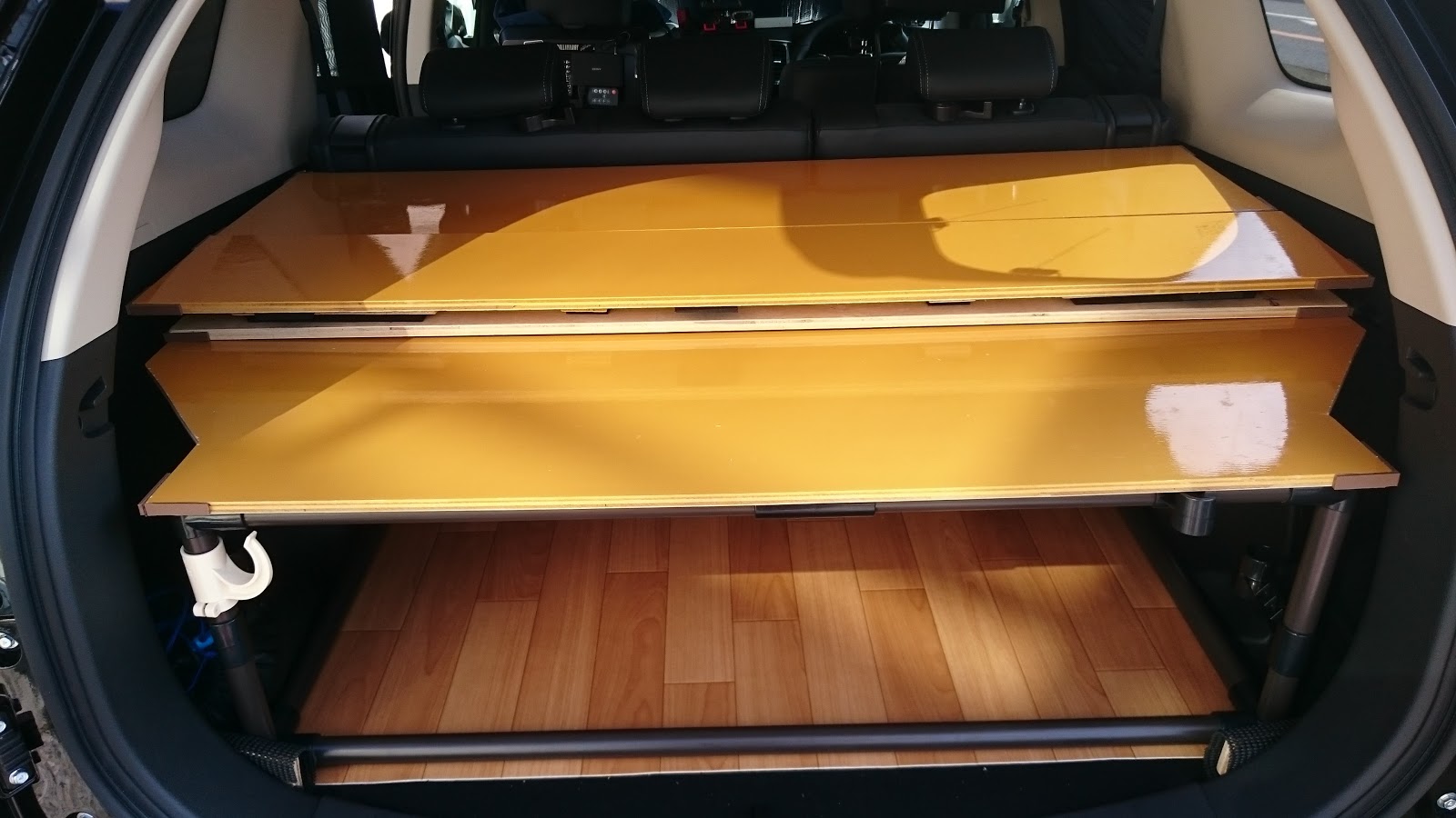 Guymがポチッた アウトランダーphev用車中泊ベッドを作った