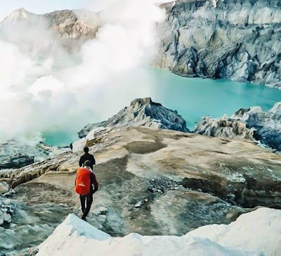 Danau Di Puncak Kawah Ijen Banyuwangi