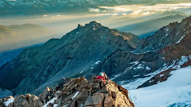 Traveler, Mountain, Snow, Nature Wallpaper