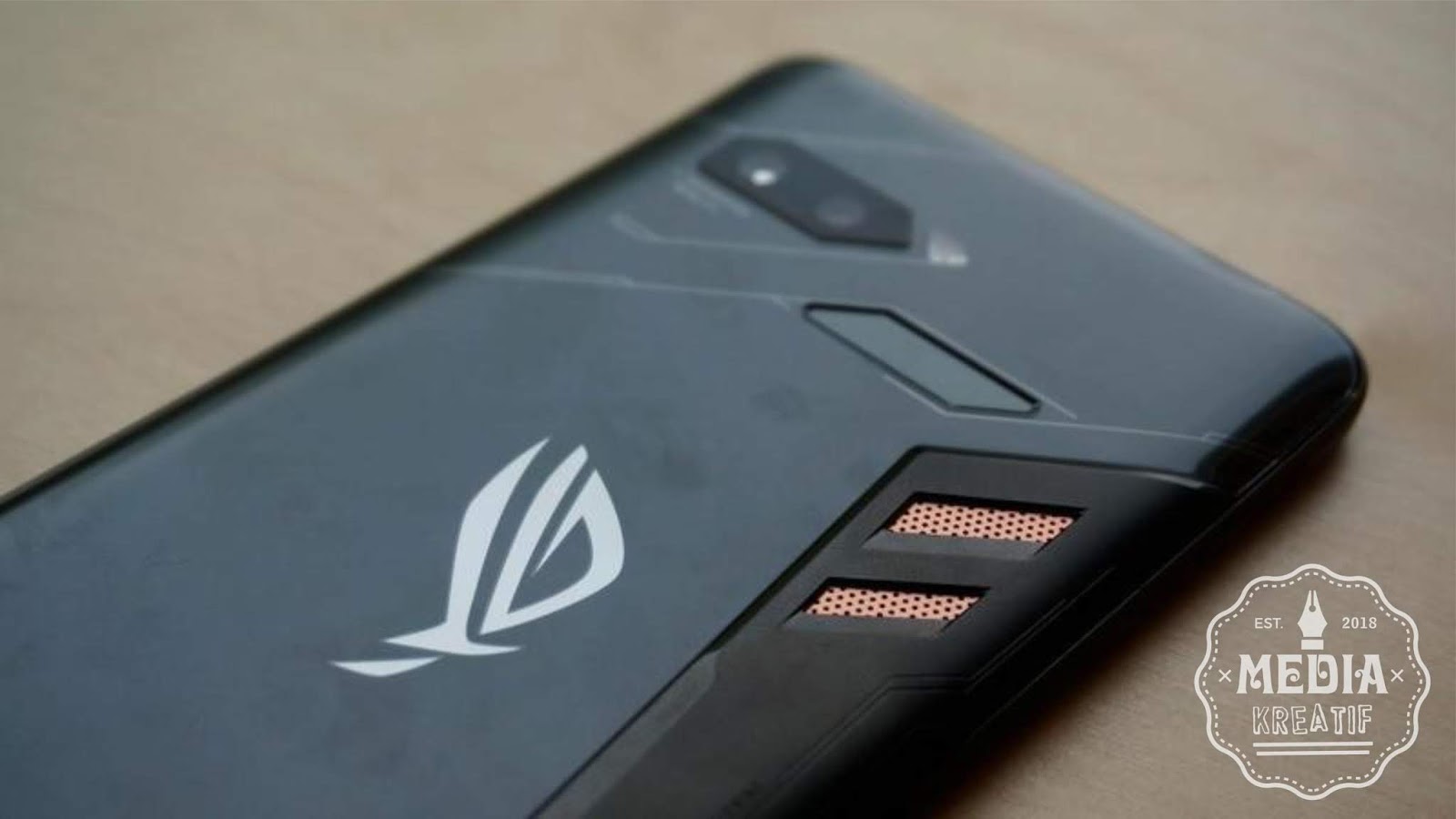 Review Dan Spesifikasi Lengkap Asus ROG Phone Rajanya Gaming