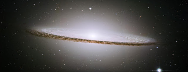 galaksi-sombrero-messier-104-informasi-astronomi