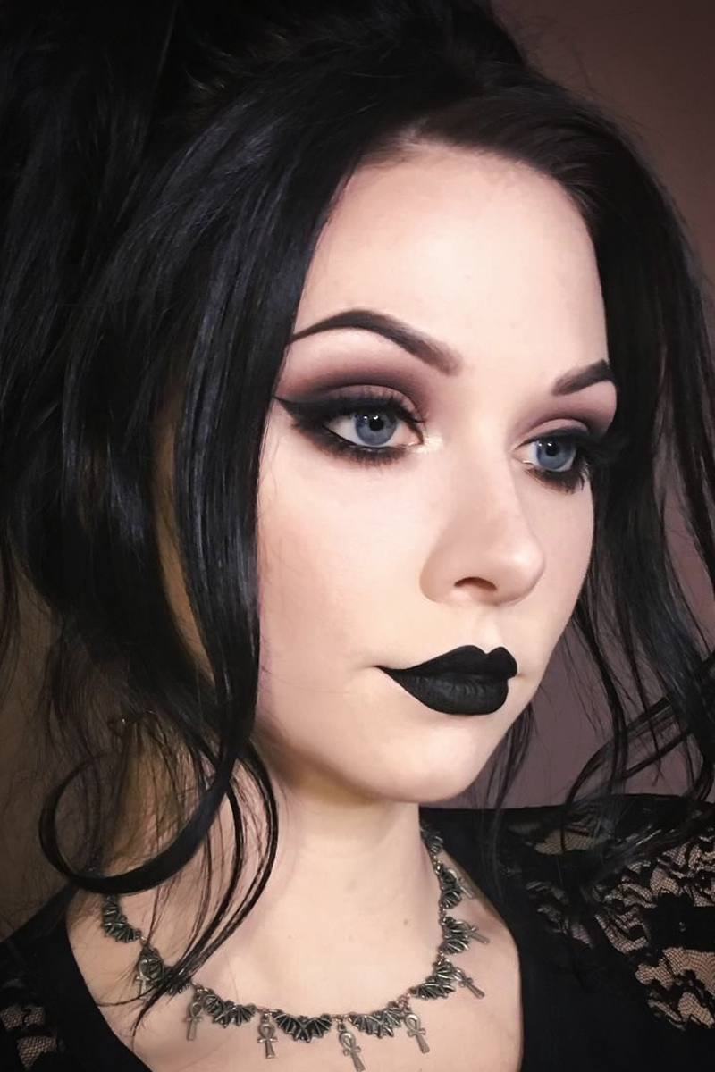 vandtæt bud leje 10 Breathtaking Goth Makeup Looks You Need to Try — Moonsugar