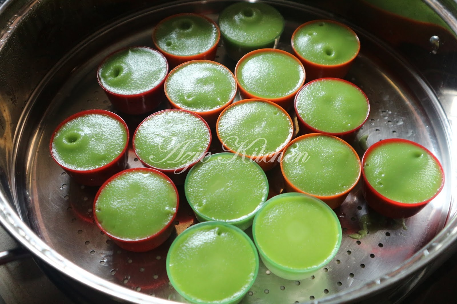 Kuih Seri Muka Istimewa Azie Kitchen Gerenti Sedap - Azie 