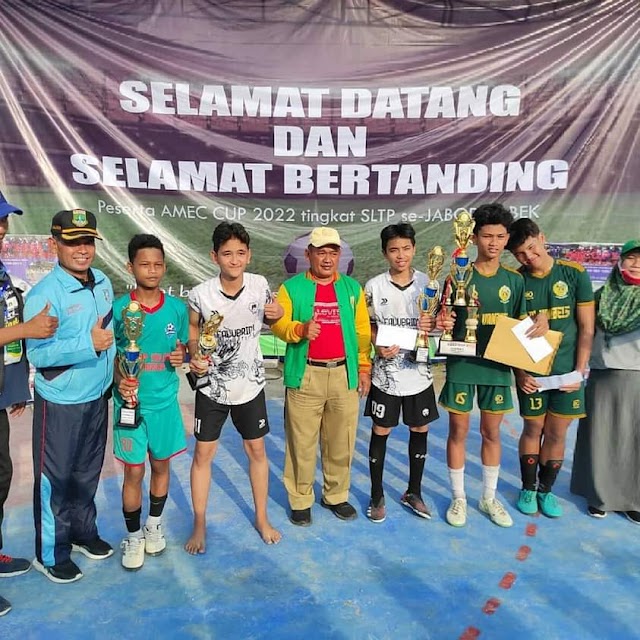 SMPN 18 Depok Juarai Turnamen Futsal AMEC Cup Ke-X