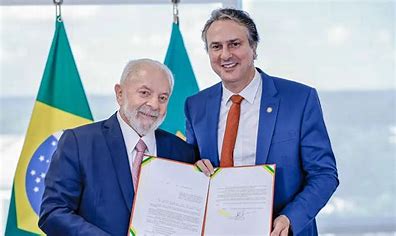 EDUCAÇÃO: Lula sanciona lei que cria bolsa para manter estudantes no ensino médio