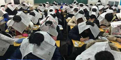 Siswa Di China Ditempeli Koran Di Kepala Biar Tidak Dapat Mencontek