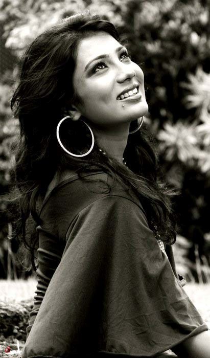 Deena TisseraSexy Girls Pictures