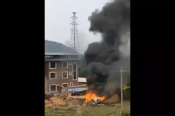 साउथ चाइना सी: Taiwan ने मार गिराया चीन का सुखोई-35 फाइटर जेट? वीडियो वायरल